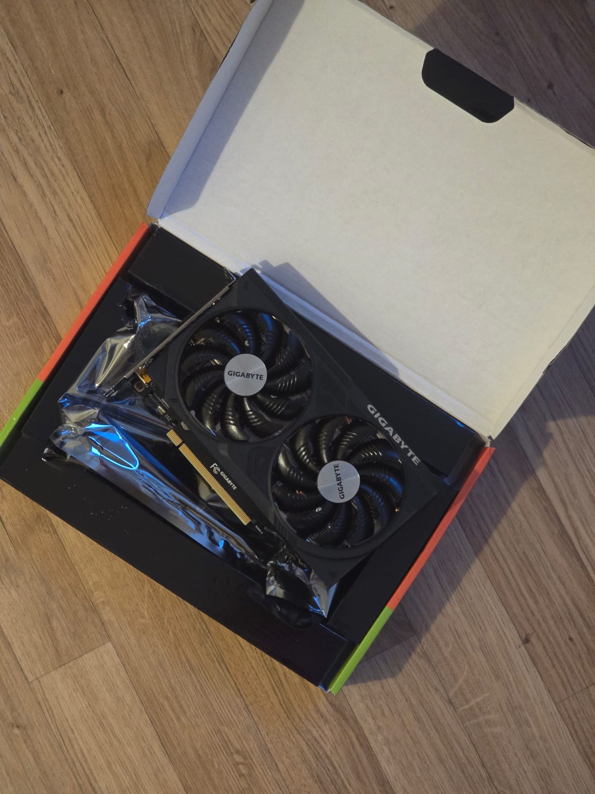 BEGEGNAD RTX 4070 TI SUPER